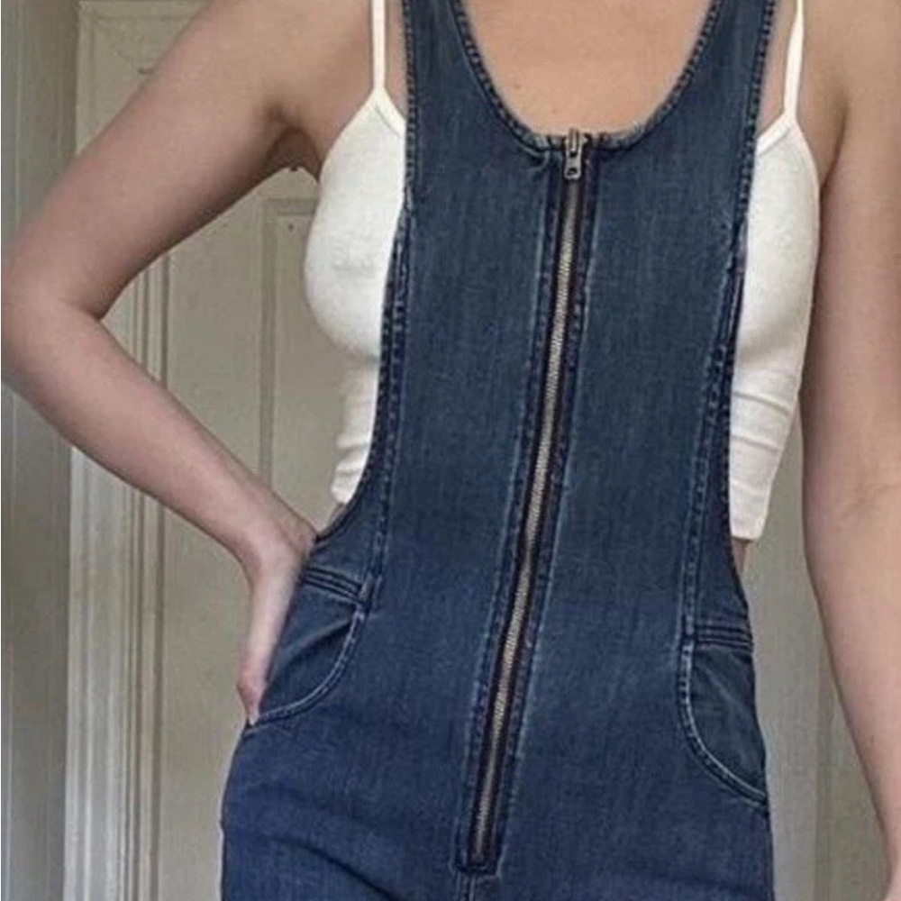 Free People Zip Front Blue Denim Jumpsuit Dungarees Tapered Leg Womens Size 2